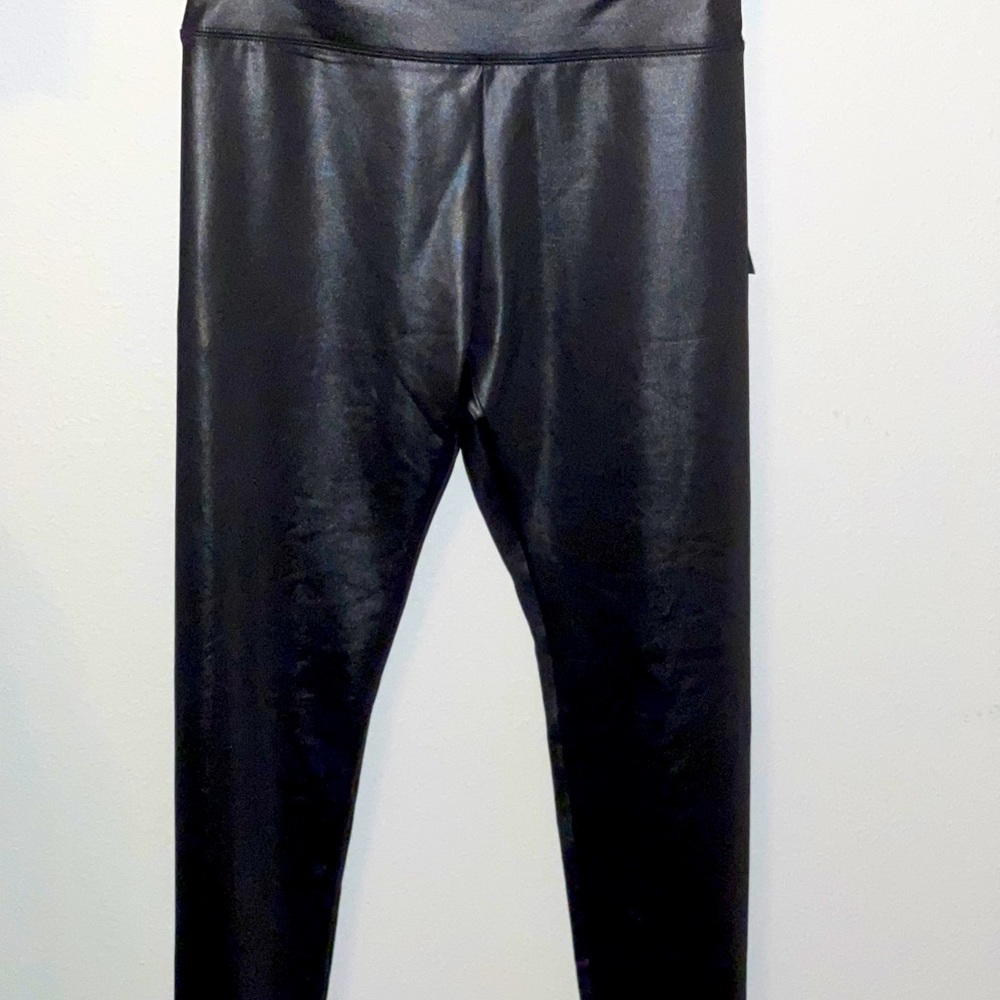 Brand new with tags 💥💥💥 Faux leather liquid leggings